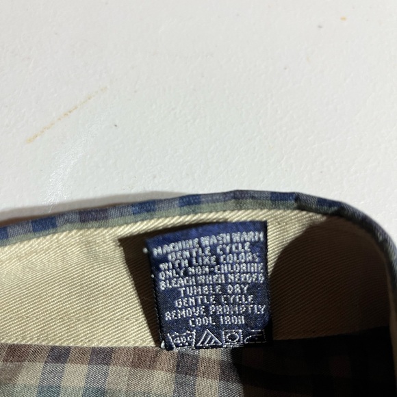 VAN HEUSEN (2X) MULTICOLORED PLAID BUTTON DOWN LONG SLEEVE PREOWNED SHIRT - Picture 8 of 9